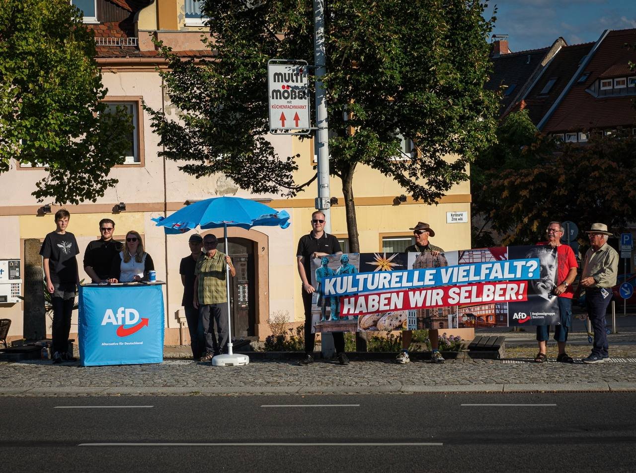 Gemeinsame Banneraktion der Jungen Alternative Oberlausitz und der AfD-Regionalgruppe Bautzen zu den Interkulturellen Wochen